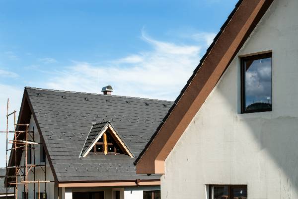 The Importance of Choosing Certified Roofing Professionals for Your Shingle Roof